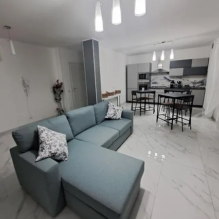Deluxe 3* Guastalla